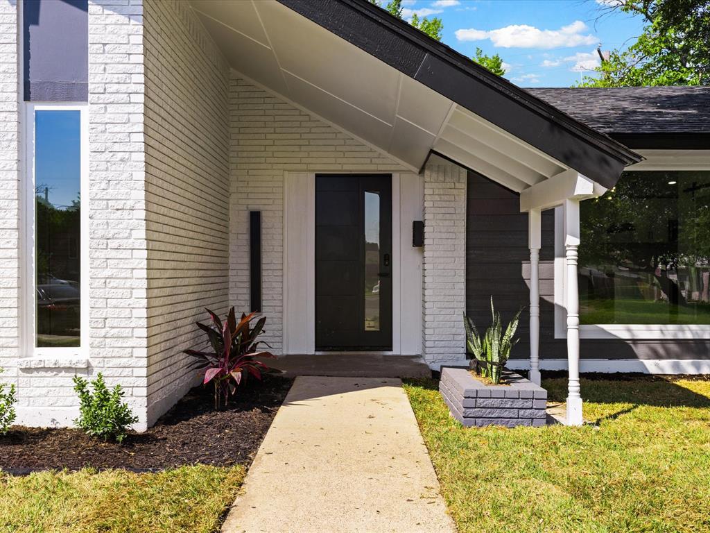 3819 Kimball Ridge Circle Dallas, TX 75233 - Photo 4 of 28