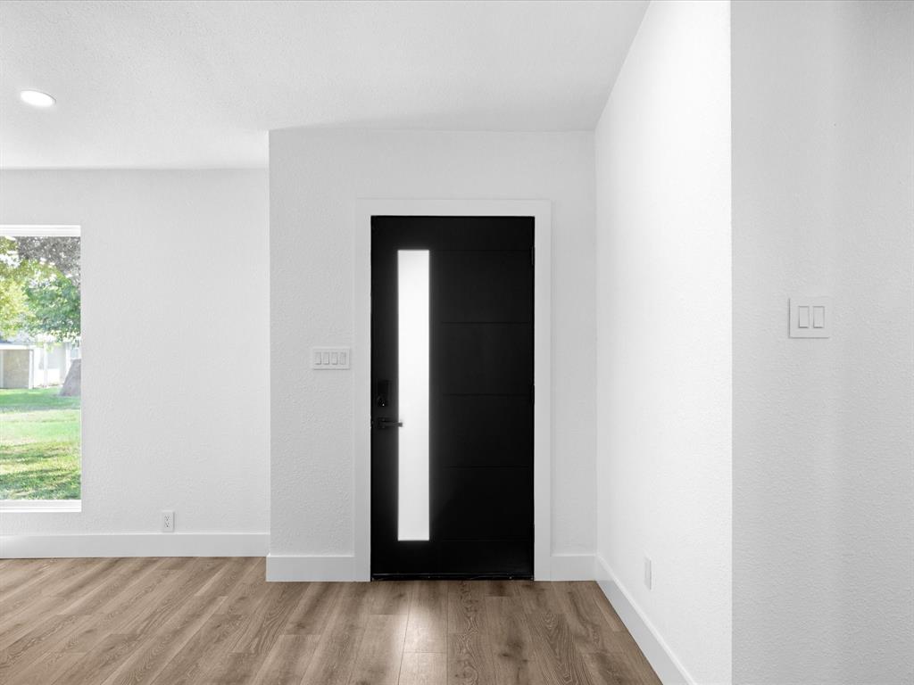 3819 Kimball Ridge Circle Dallas, TX 75233 - Photo 5 of 28