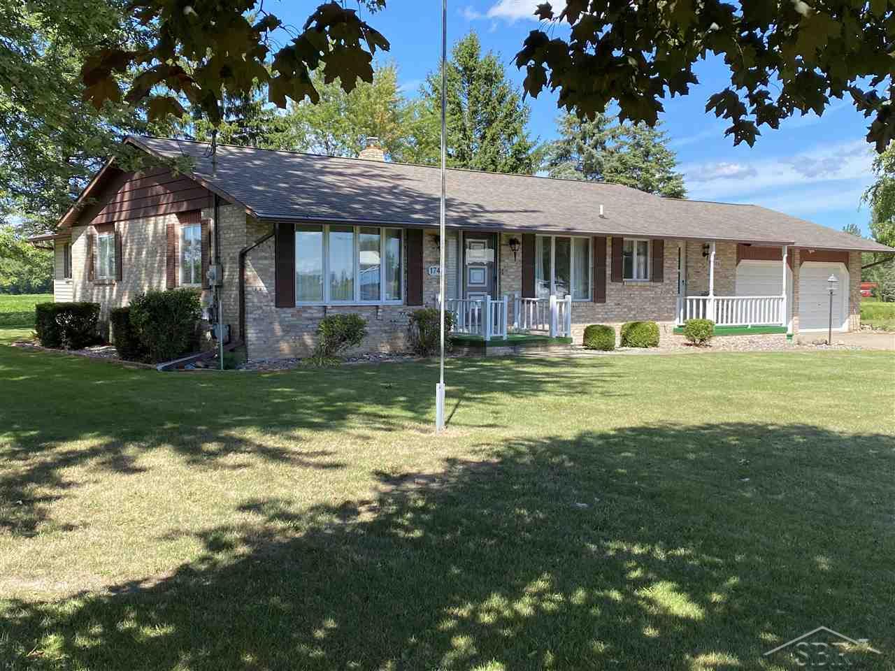 1746 West Midland Road Auburn, MI 48611 - Photo 3 of 19 50021361-2.JPG