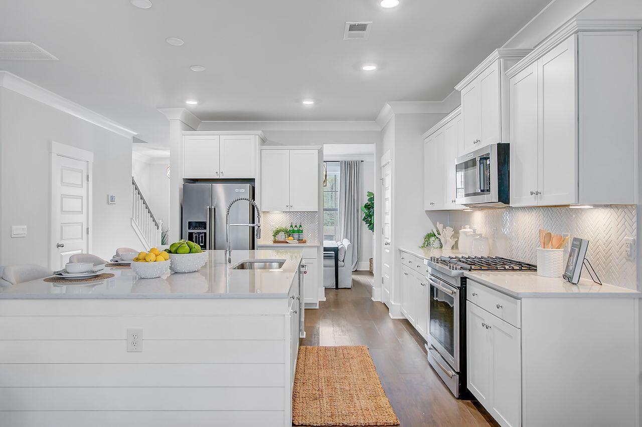 2830 Backman Street Mount Pleasant, SC 29466 - Photo 10 of 49 12