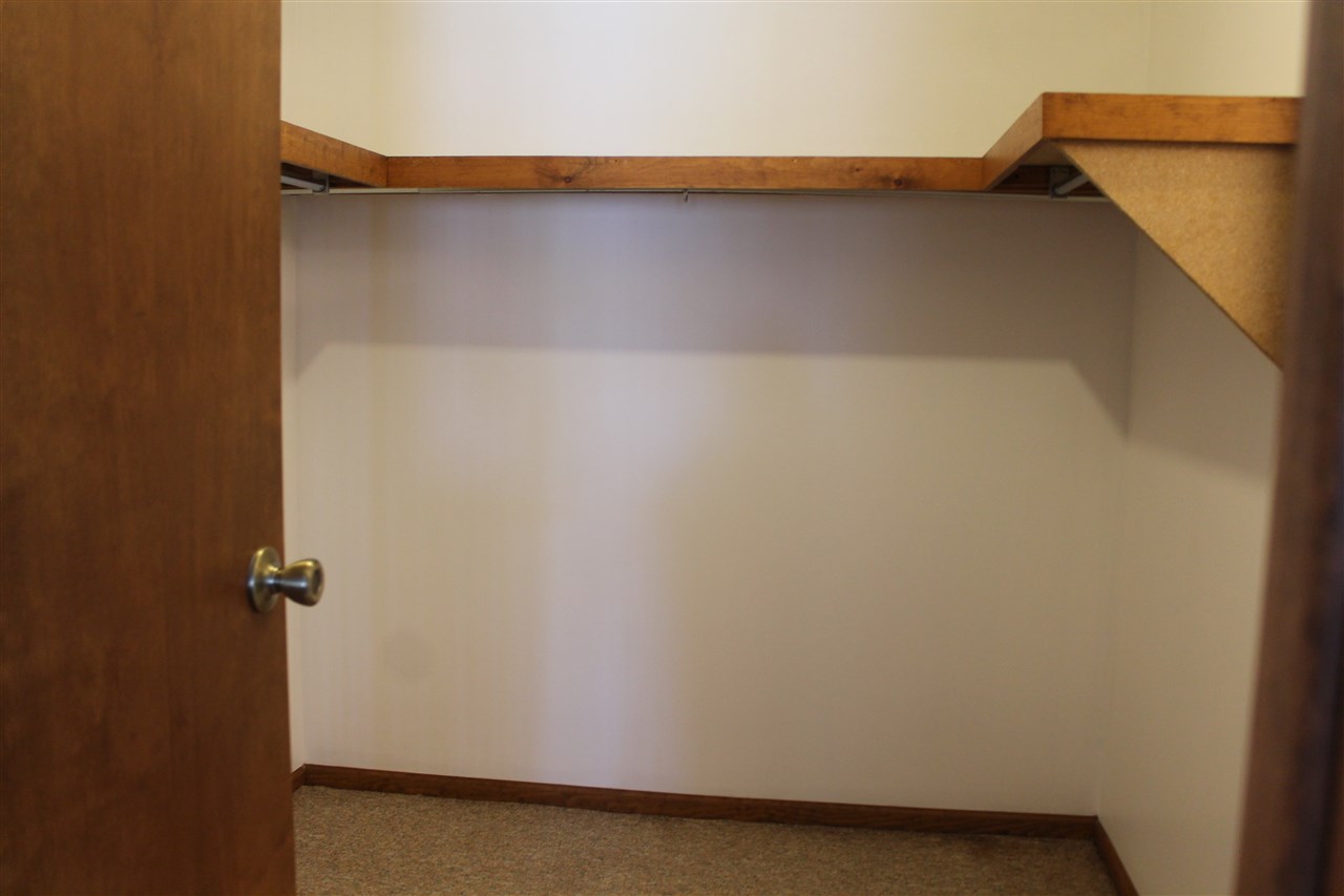 3660 Pineland Point Gladwin, MI 48624 - Photo 24 of 31 1860748-23.JPG