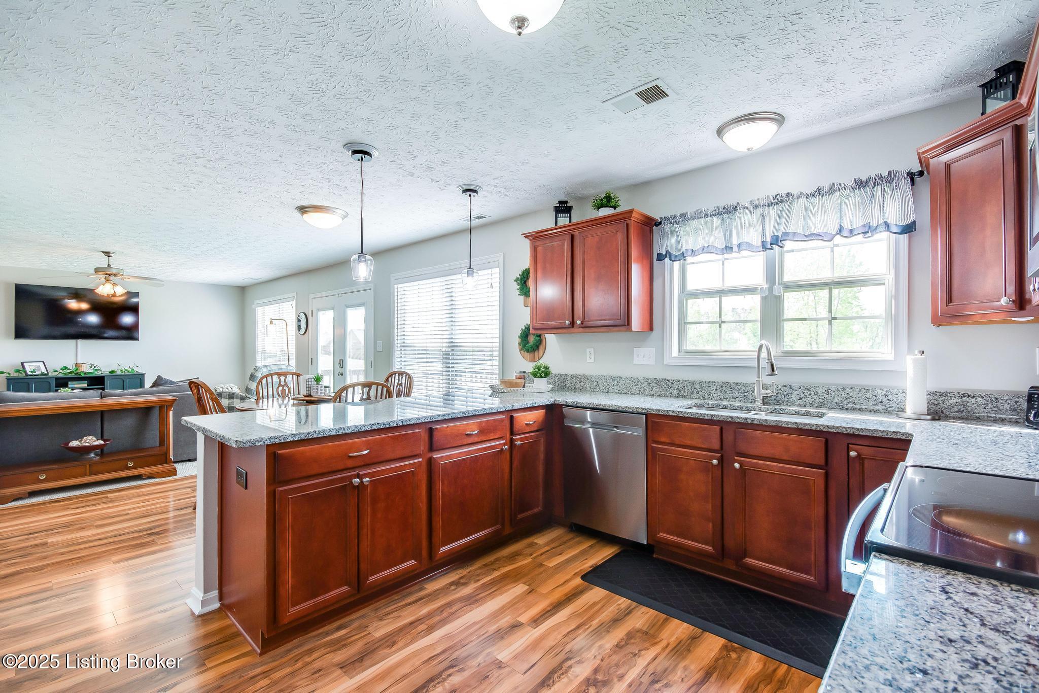 9710 Long Rifle Lane Louisville, KY 40291 - Photo 20 of 68 9710_Long_Rifle_Ln_40291_552