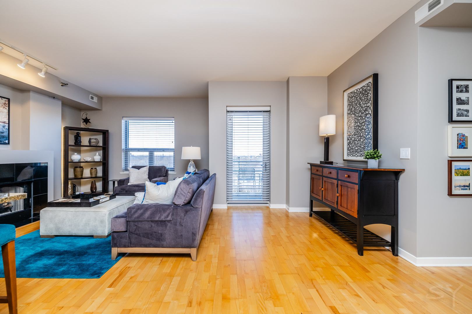 4350 North Broadway, Unit 906 Chicago, IL 60613 - Photo 3 of 36