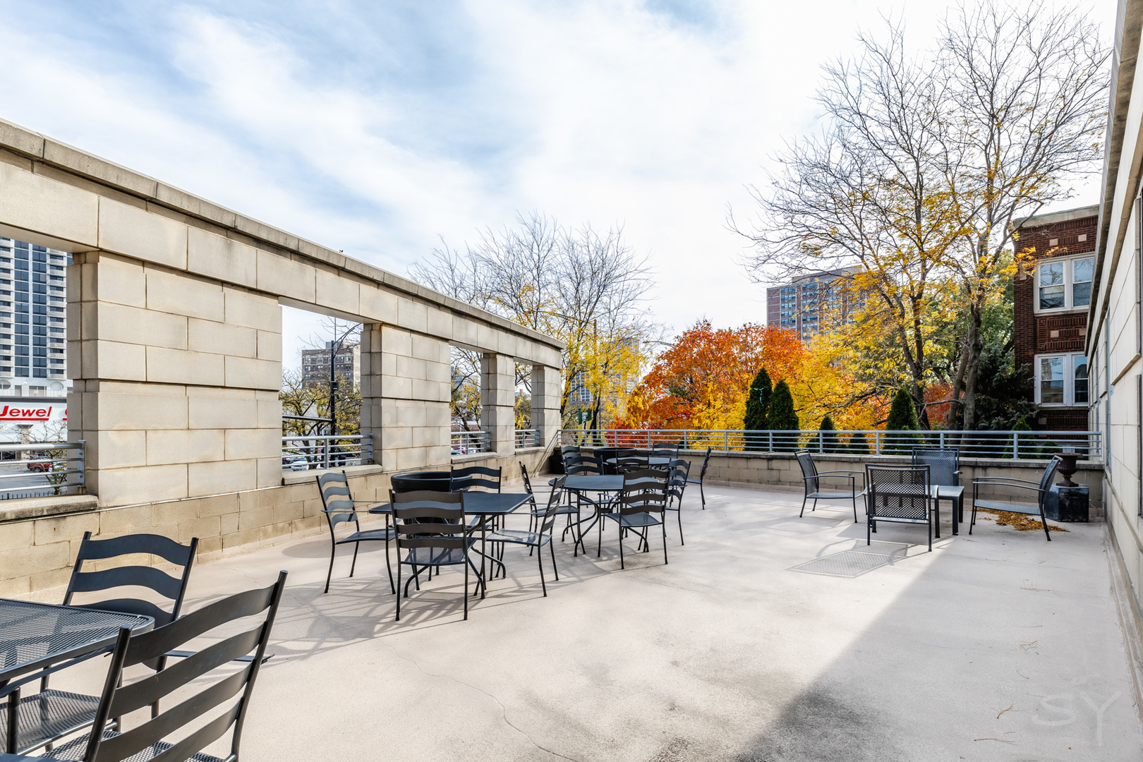 4350 North Broadway, Unit 906 Chicago, IL 60613 - Photo 34 of 36