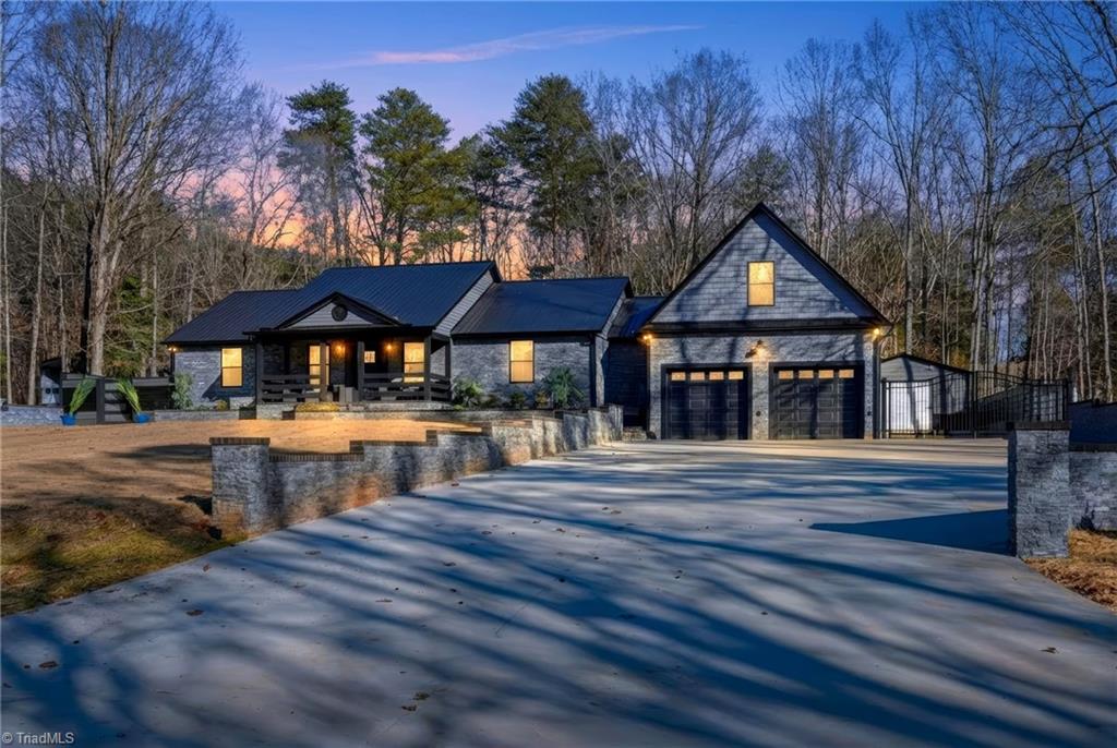 2610 Riverside Drive Lexington, NC 27292 - Photo 1 of 35