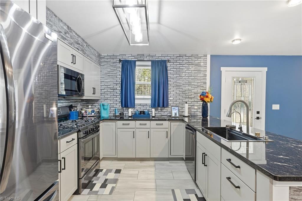 2610 Riverside Drive Lexington, NC 27292 - Photo 11 of 35