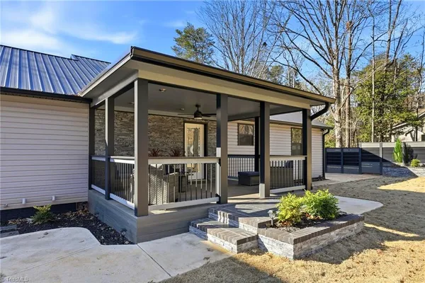 $685,000 | 2610 Riverside Drive, Lexington, NC 27292
