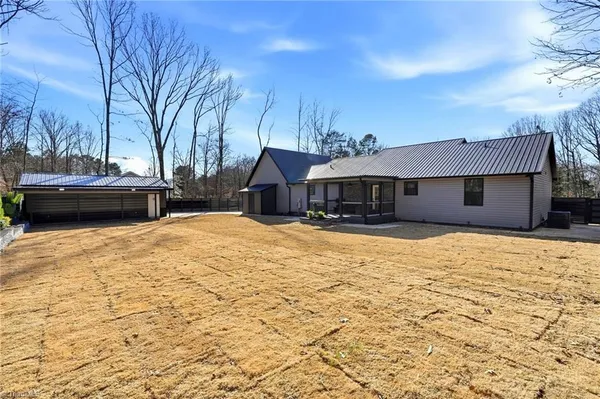 $685,000 | 2610 Riverside Drive, Lexington, NC 27292
