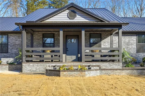 $685,000 | 2610 Riverside Drive, Lexington, NC 27292