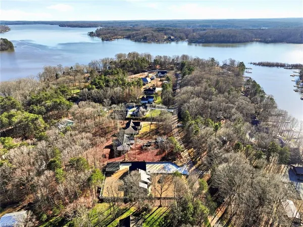 $685,000 | 2610 Riverside Drive, Lexington, NC 27292