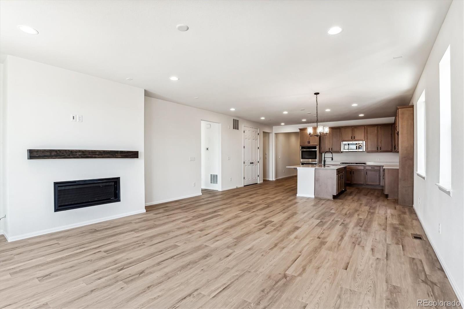 624 Penn Road Elizabeth, CO 80107 - Photo 6 of 22 Gallery Image 6