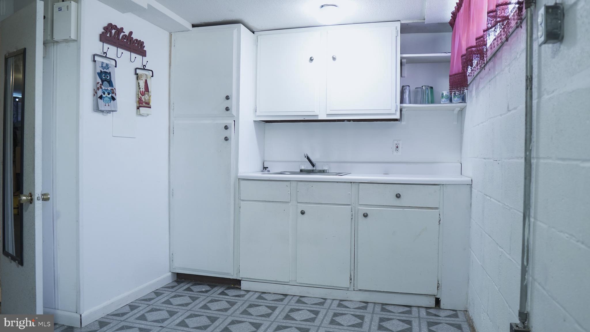 4238 Labyrinth Road Baltimore, MD 21215 - Photo 14 of 20 Gallery Image 14