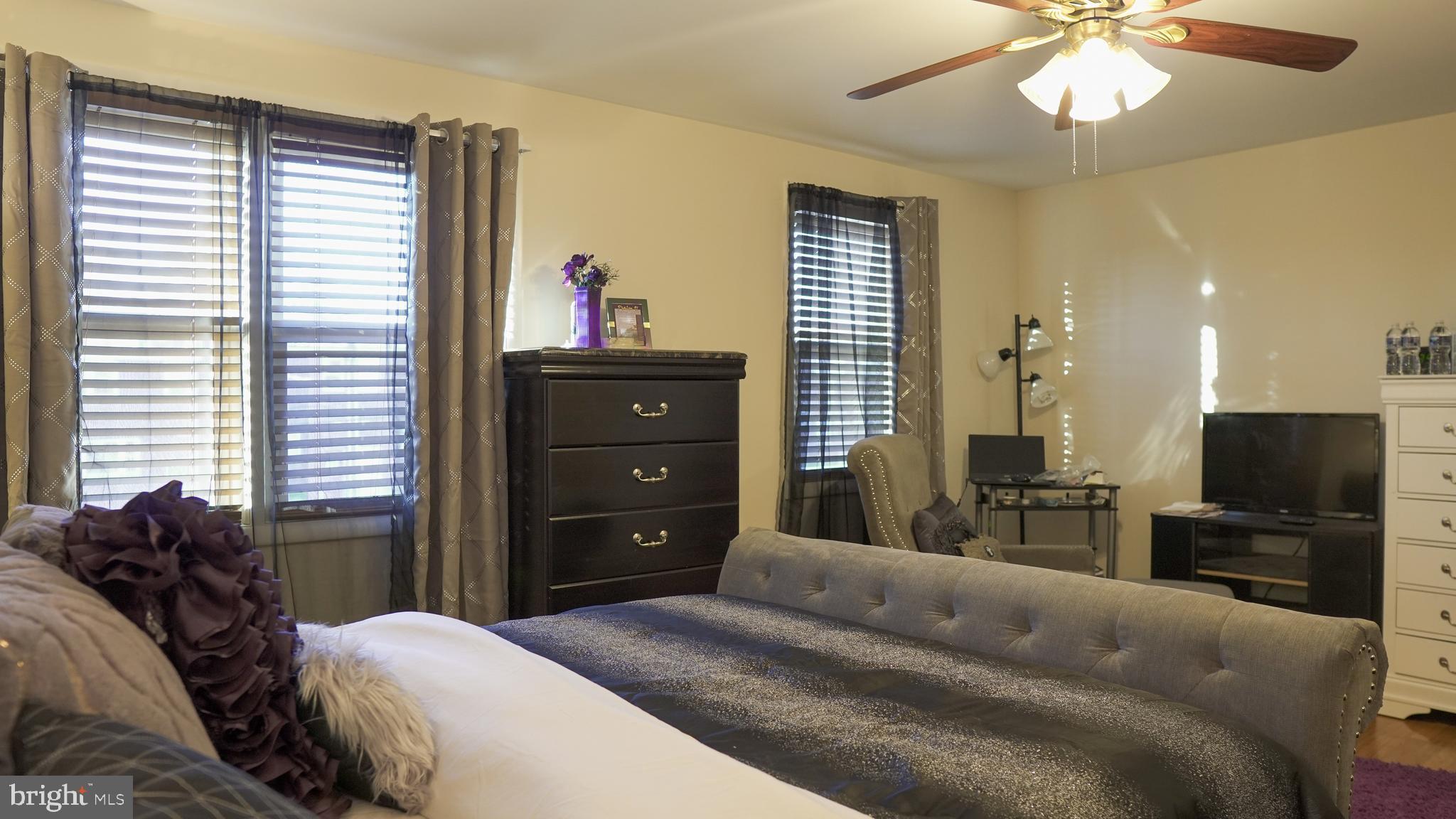 4238 Labyrinth Road Baltimore, MD 21215 - Photo 5 of 20 Gallery Image 5