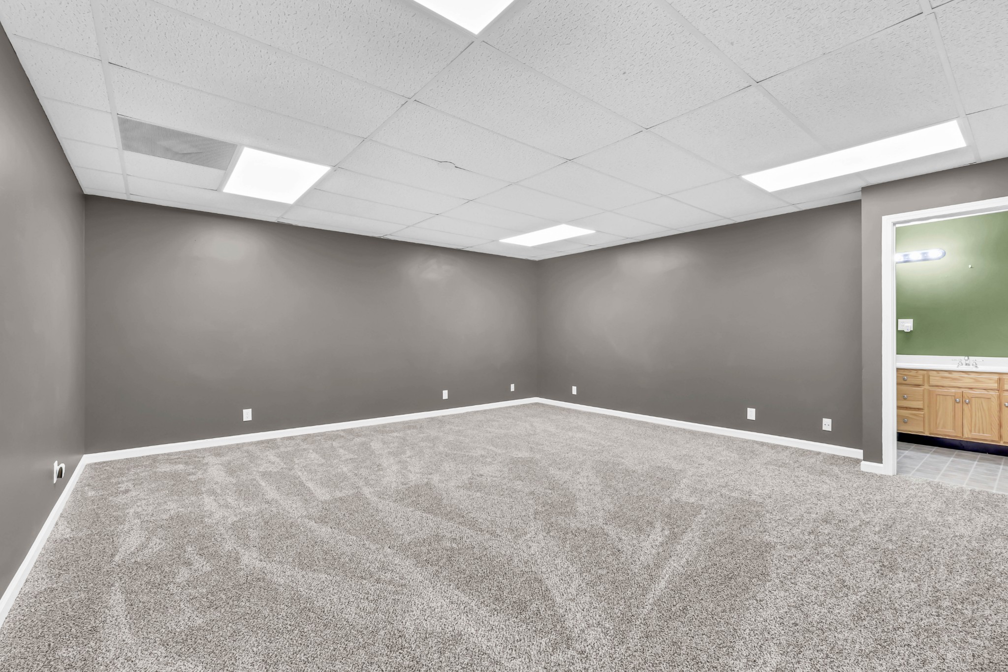 2753 Jarrell Ridge Road Clarksville, TN 37043 - Photo 42 of 80 a view of an empty room and a window