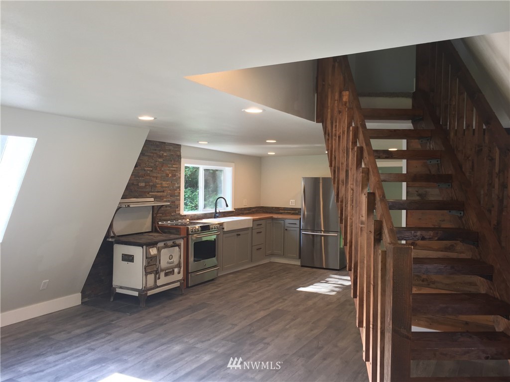 21928 Alder Loop Road Gold Bar, WA 98251 - Photo 3 of 27