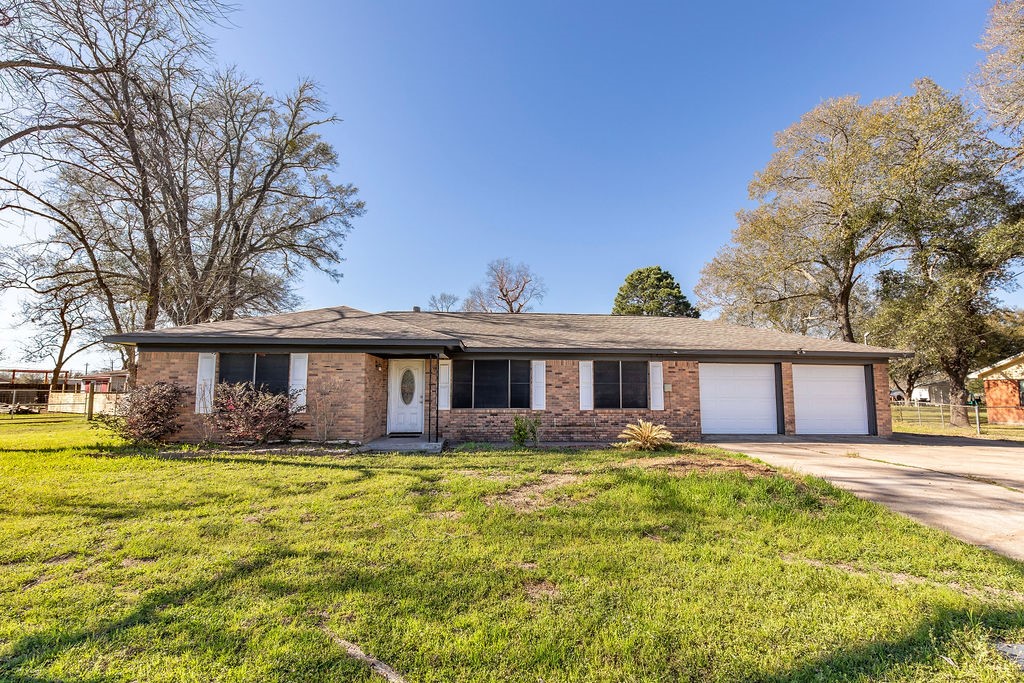236 Old San Felipe Road Sealy, TX 77474 - Photo 1 of 20 Front of Home