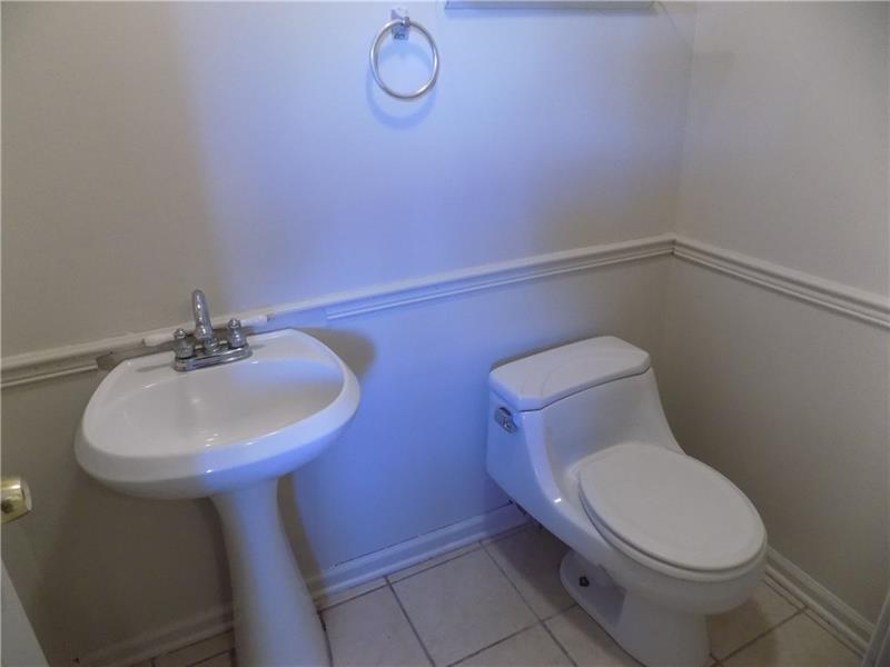 555 Fairoaks Street McKees Rocks, PA 15136 - Photo 14 of 23