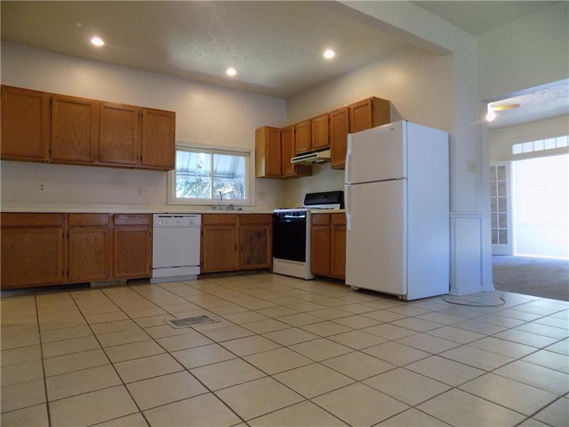 555 Fairoaks Street McKees Rocks, PA 15136 - Photo 8 of 23