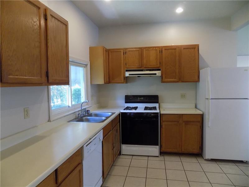 555 Fairoaks Street McKees Rocks, PA 15136 - Photo 10 of 23