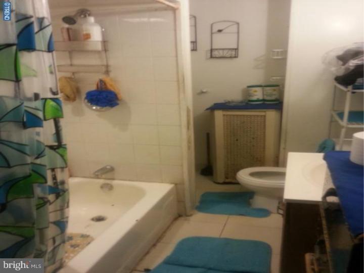 1621 South Marston Street Philadelphia, PA 19145 - Photo 2 of 4