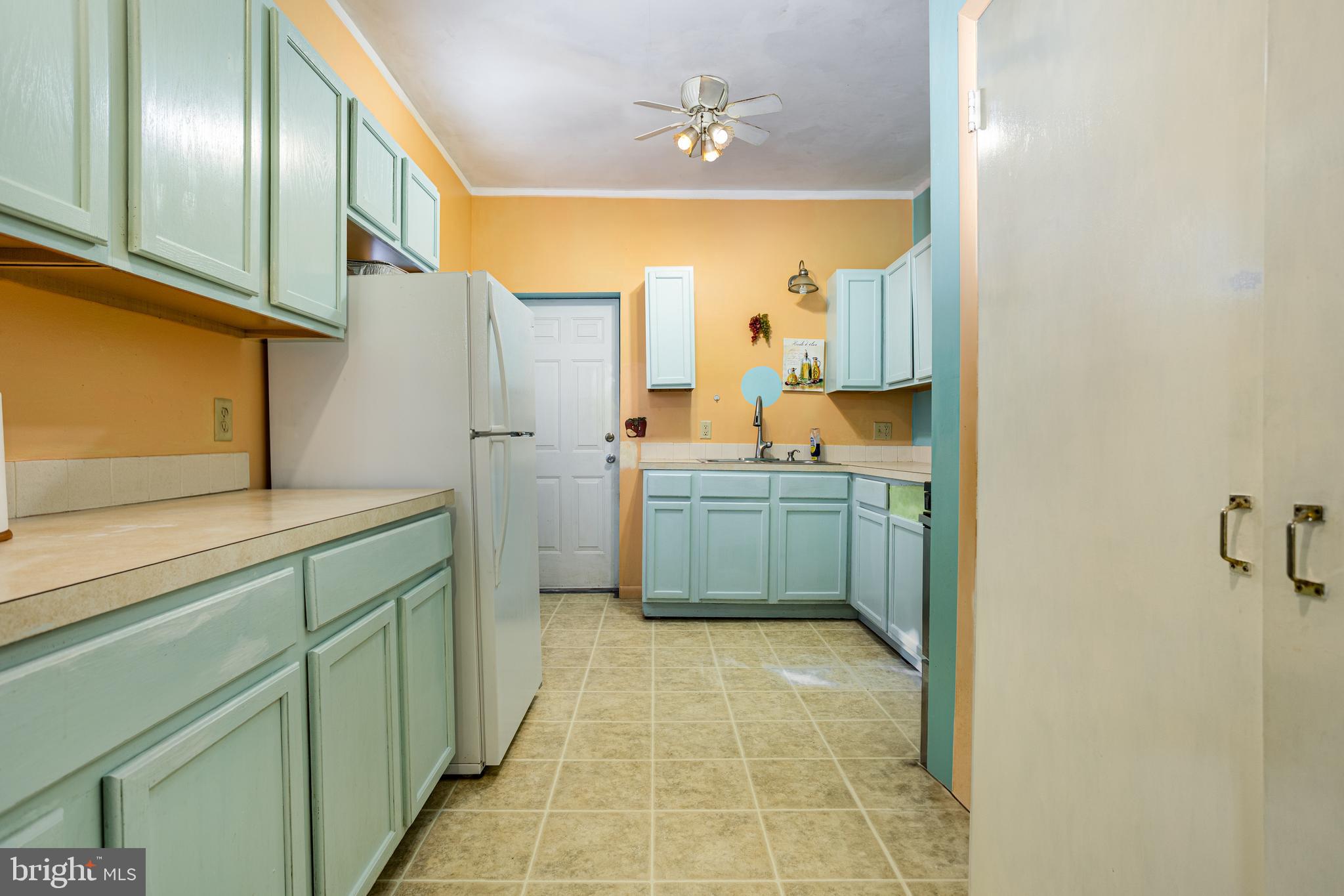 529 Thomas Street York, PA 17404 - Photo 11 of 37