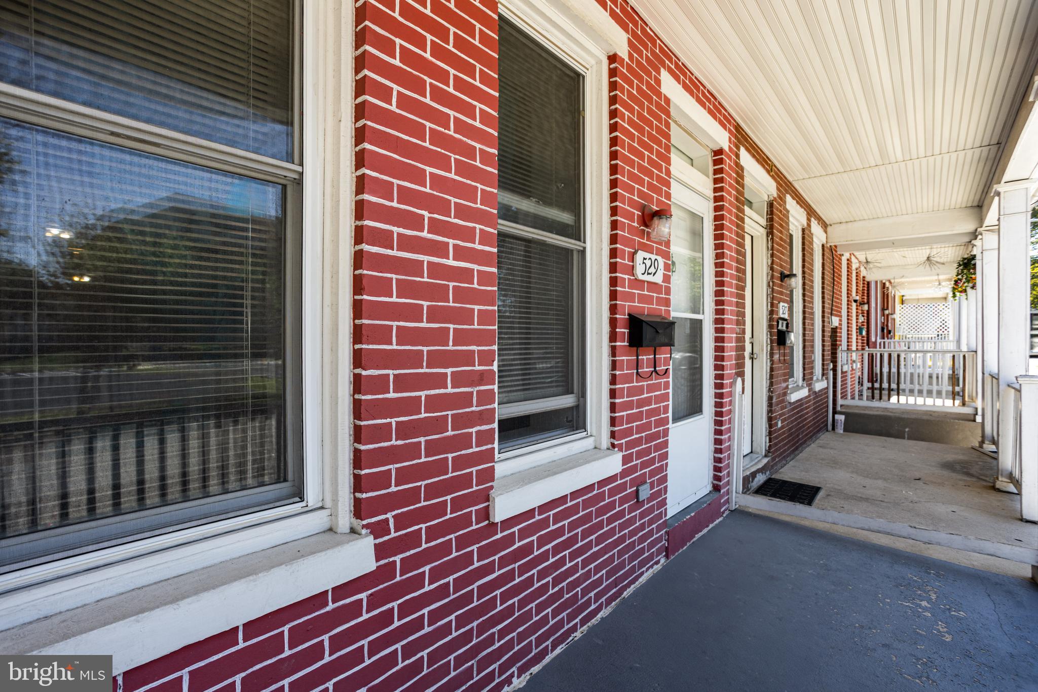 529 Thomas Street York, PA 17404 - Photo 5 of 37