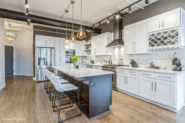 $749,900 | 6 South Laflin Street, Unit 506, Chicago, IL 60607