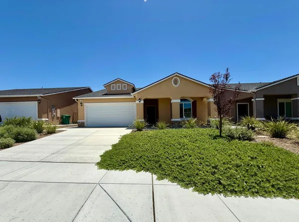 $374,900 | 1240 East Orange Street, Avenal, CA 93204