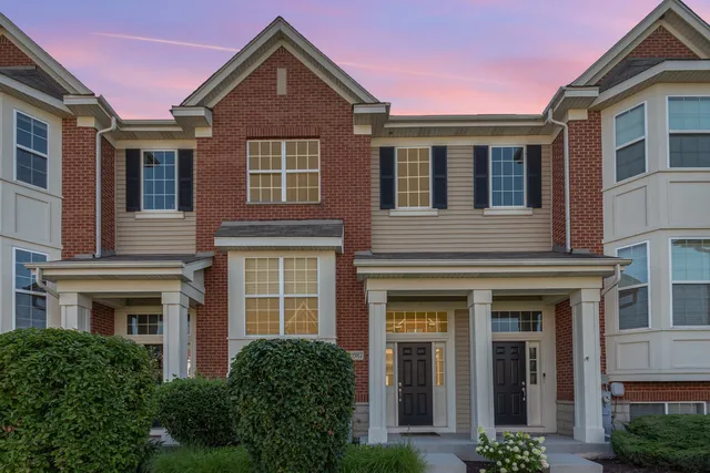 $359,900 | 10587 West 154th Place, Orland Park, IL 60462