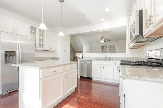 $359,900 | 10587 West 154th Place, Orland Park, IL 60462