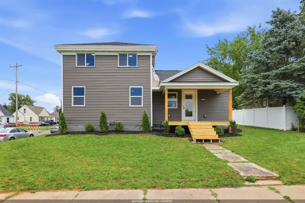 $340,000 | 421 West Main Street, Hortonville, WI 54944