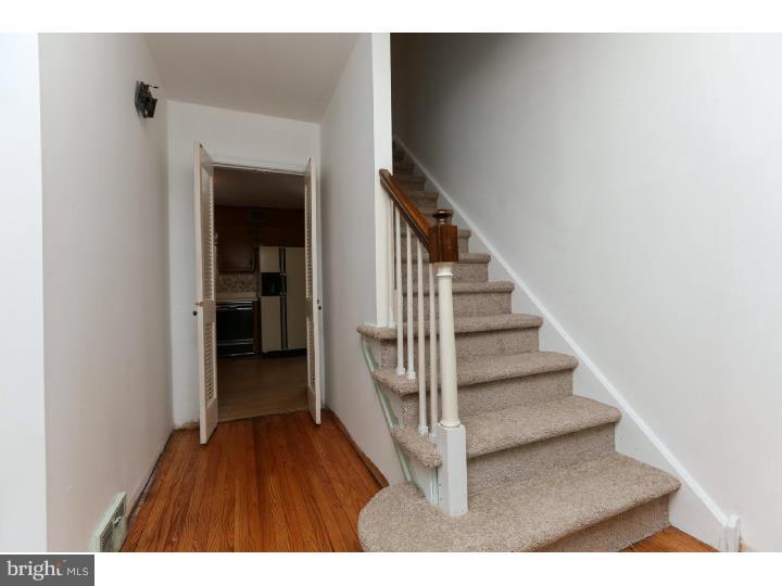 1648 Jarrettown Road Dresher, PA 19025 - Photo 2 of 18 Foyer
