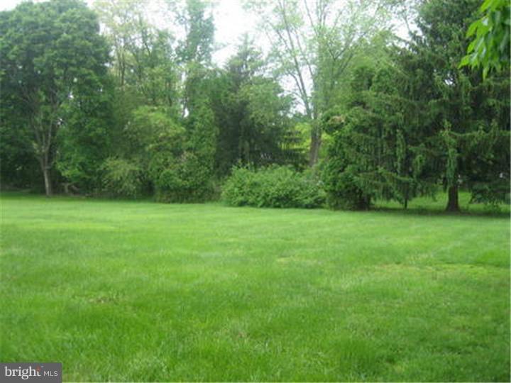 1648 Jarrettown Road Dresher, PA 19025 - Photo 17 of 18 Gallery Image 17