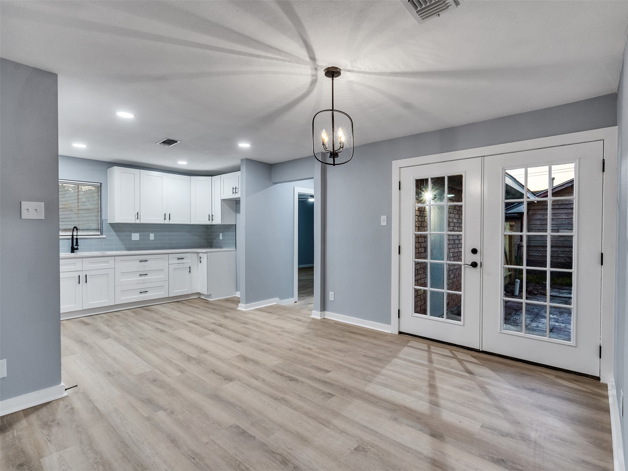 3111 Hartwick Road Houston, TX 77093 - Photo 8 of 23 Dining area open to kitchen