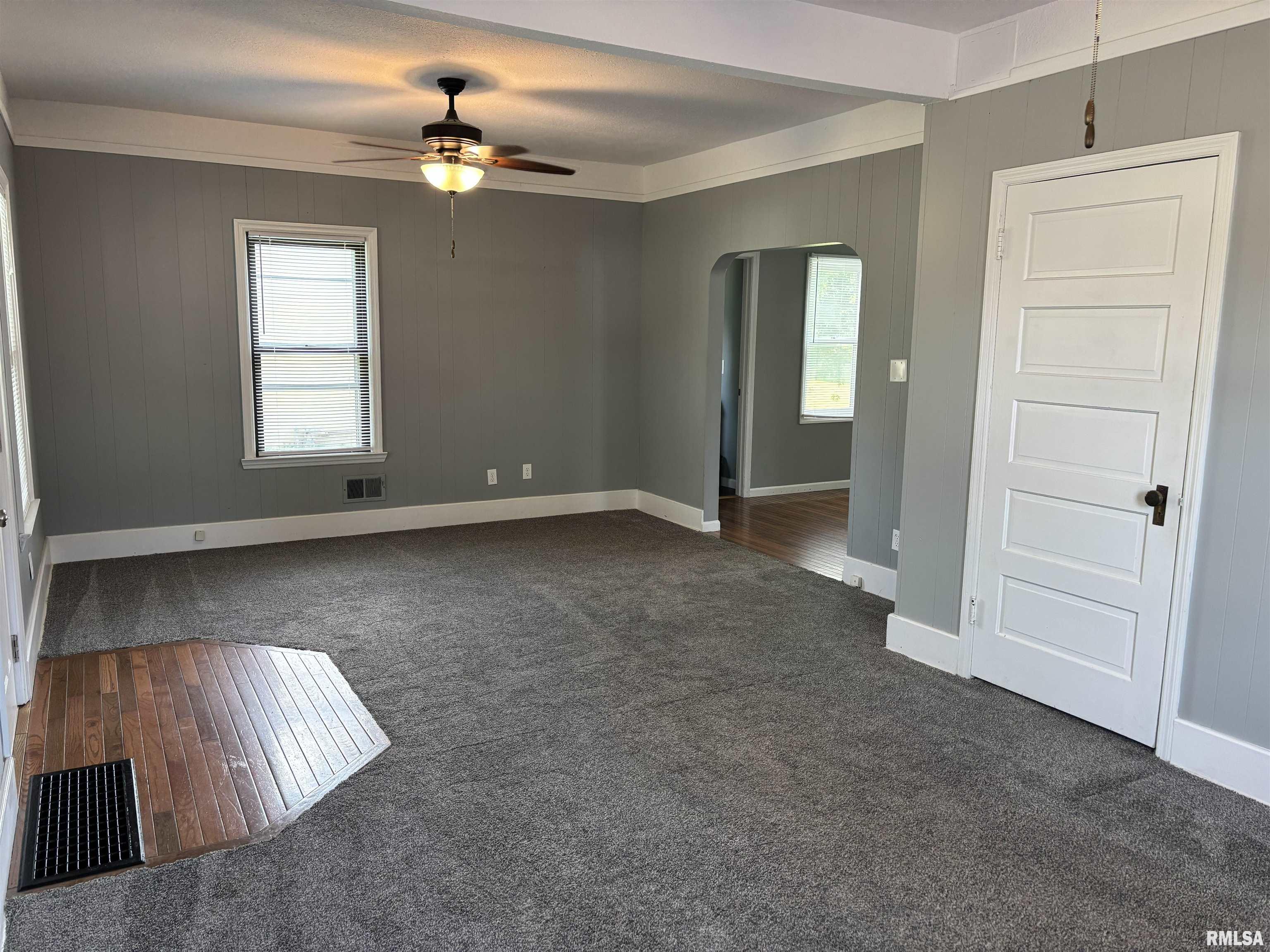1441 North 28th Street Springfield, IL 62702 - Photo 4 of 30