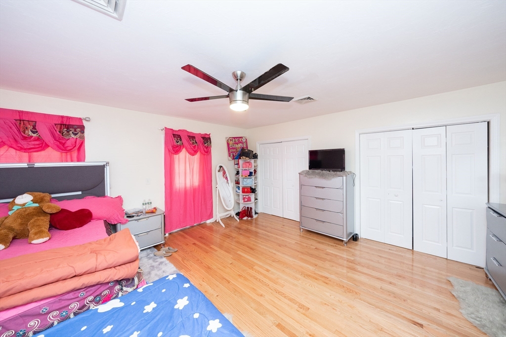 35 Houghton Street Worcester, MA 01604 - Photo 16 of 25