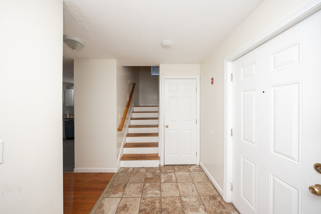 35 Houghton Street Worcester, MA 01604 - Photo 7 of 25