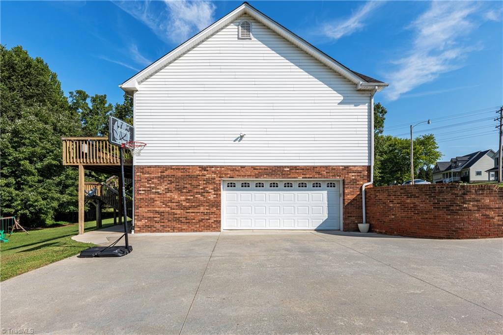 216 Winding Creek Road Mocksville, NC 27028 - Photo 5 of 35