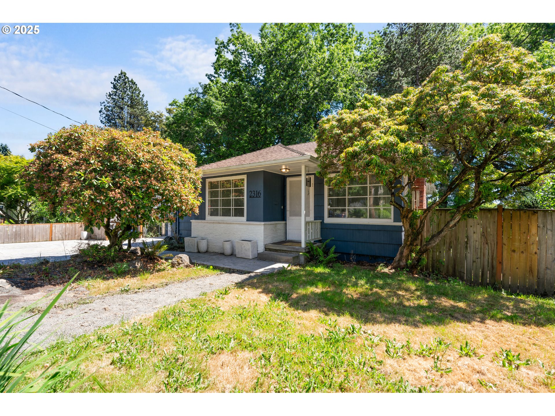 2316 Southwest Troy Street Portland, OR 97219 - Photo 1 of 32 Gallery Image 1