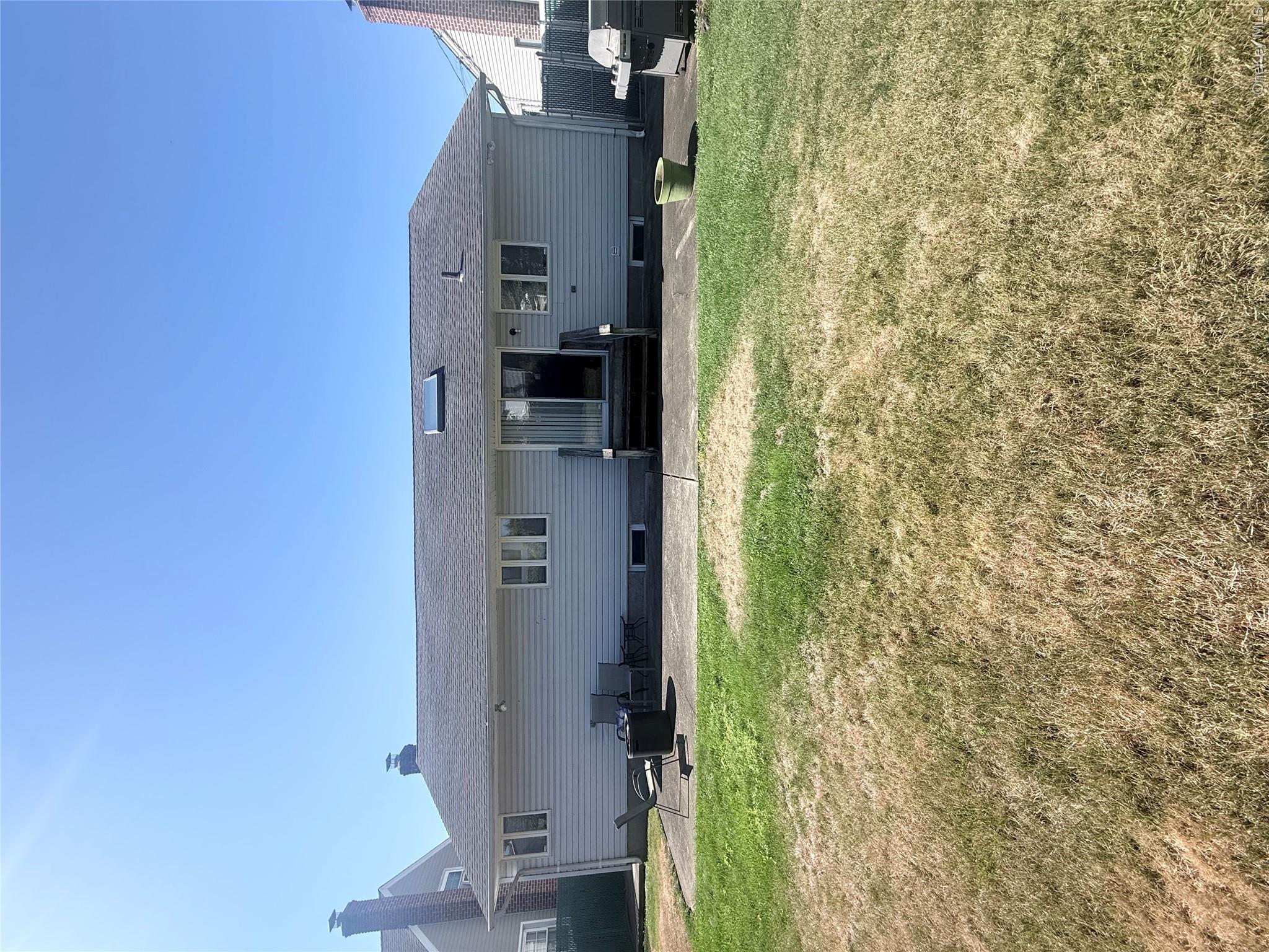 497 Abbey Road Oceanside, NY 11572 - Photo 5 of 10