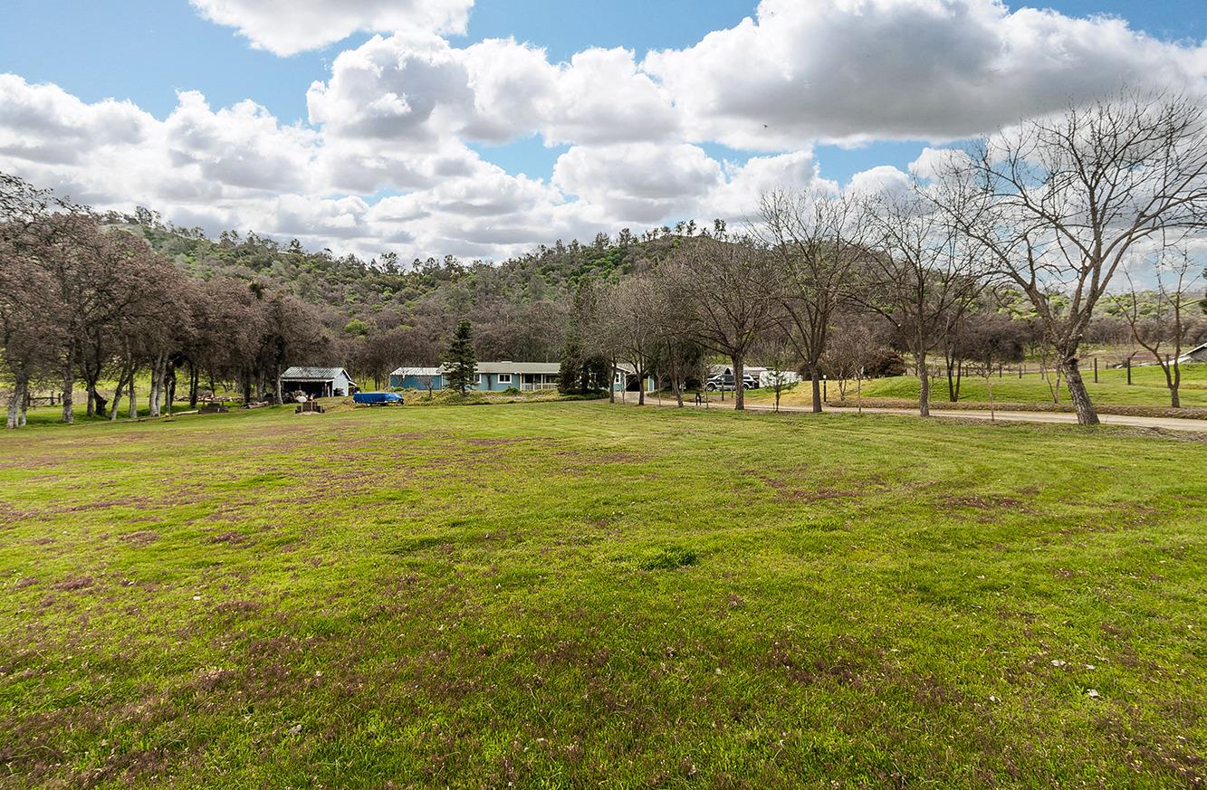 29979 Post Oak Road Tollhouse, CA 93667 - Photo 3 of 42 a view of a large building