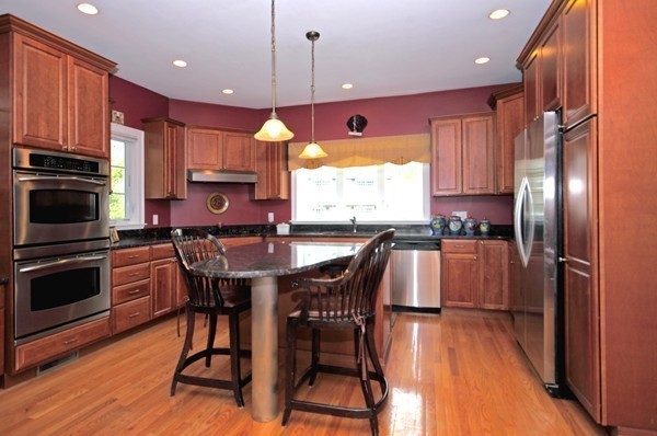 47 Hemlock Street Needham, MA 02492 - Photo 10 of 30 Gallery Image 10