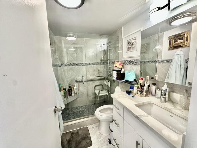 3008 Guildford East Boca Raton, FL 33434 - Photo 8 of 32 IMG_8844