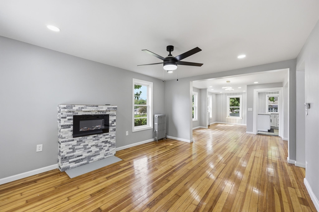 234 Draper Street Springfield, MA 01108 - Photo 4 of 25