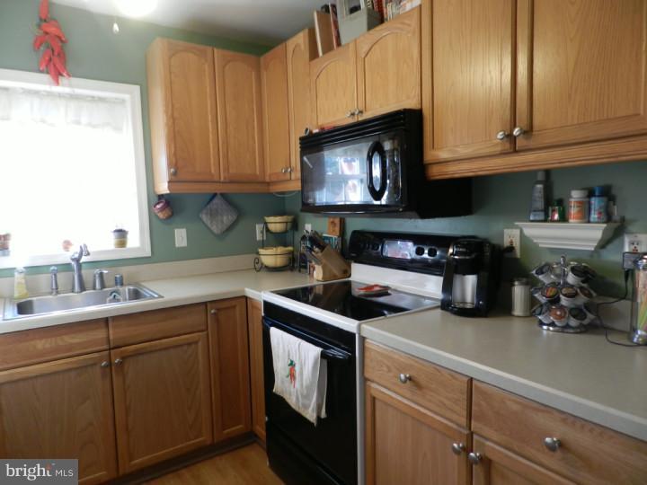 2 Woodbine Road Levittown, PA 19057 - Photo 12 of 25 Kitchen