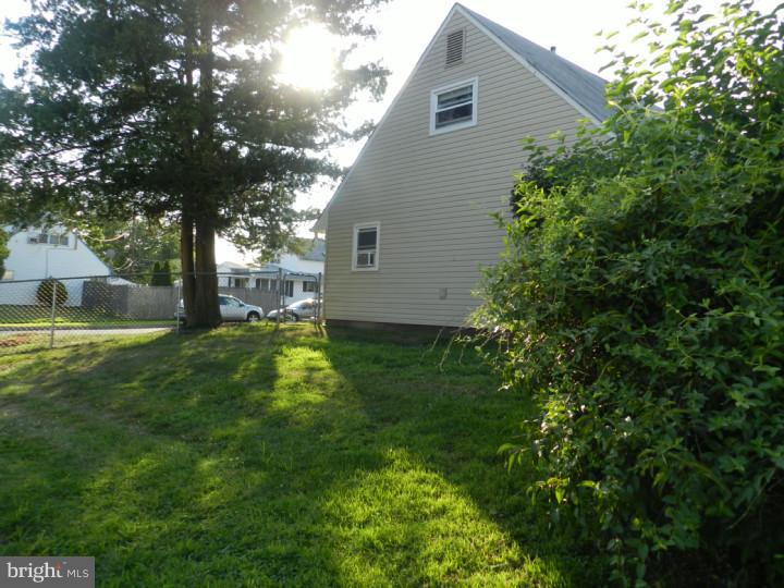 2 Woodbine Road Levittown, PA 19057 - Photo 20 of 25 Side Yard