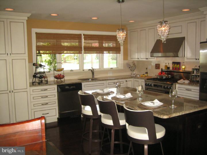 412 Covered Bridge Road Cherry Hill, NJ 08034 - Photo 18 of 23 Kitchen