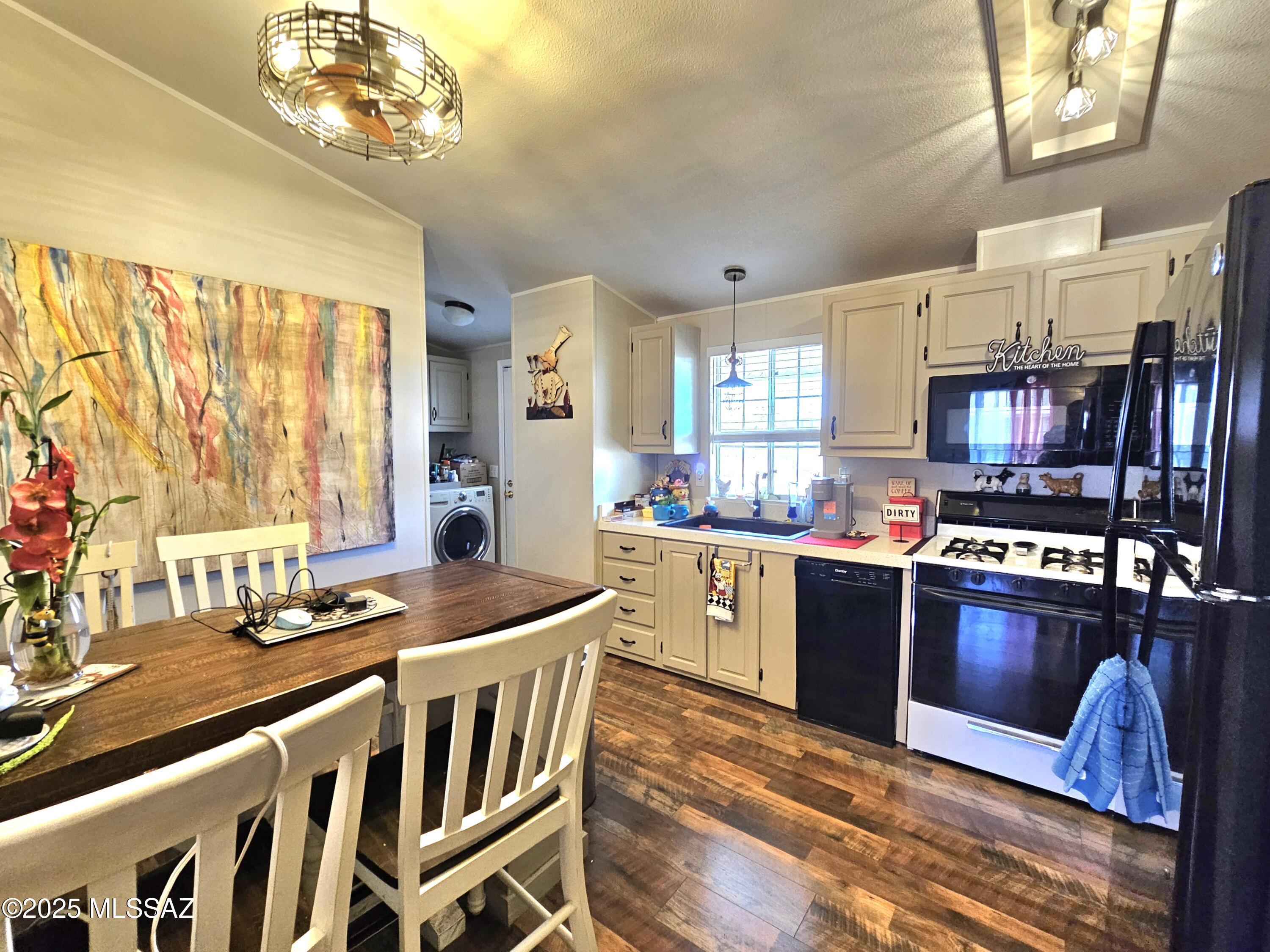 284 North Warren Road Benson, AZ 85602 - Photo 12 of 33 1000070004