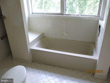 5844 Race Road Elkridge, MD 21075 - Photo 9 of 10 Bath