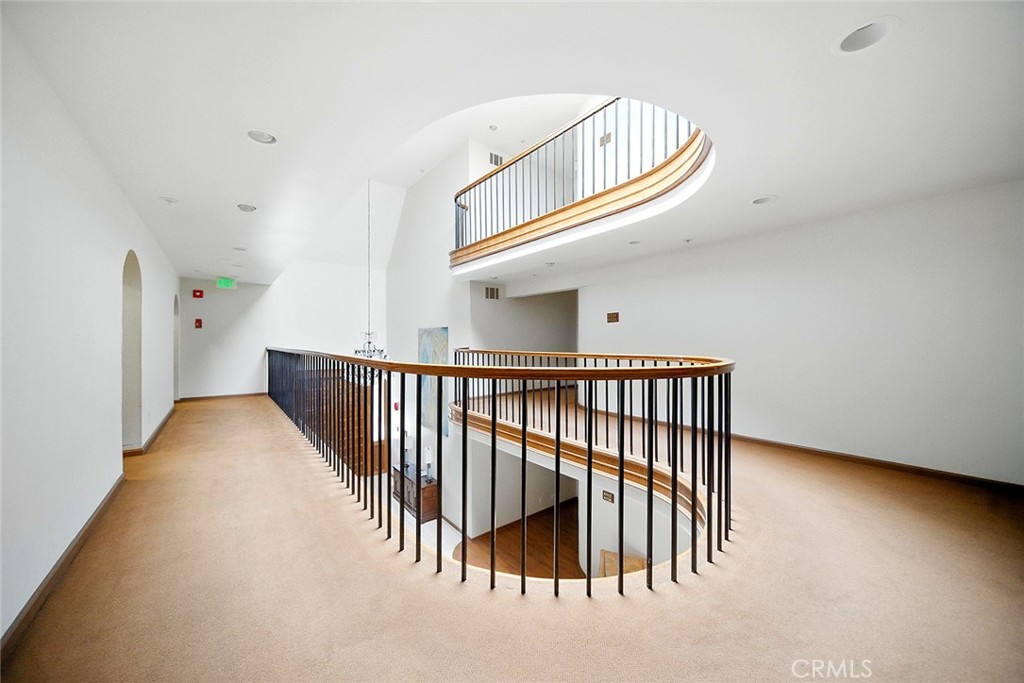 6322 Riviera Circle Long Beach, CA 90815 - Photo 2 of 34 a view of entryway
